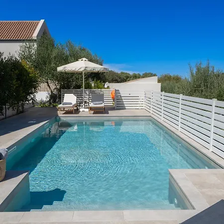Myrtia I Villa *