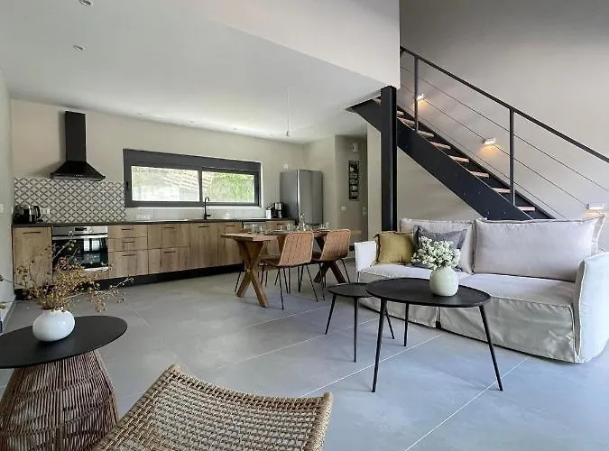 Myrtia I Villa Anomeriá